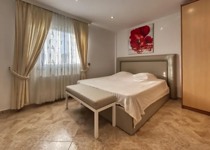 Costacabana - Lorena * يوريت دي مار