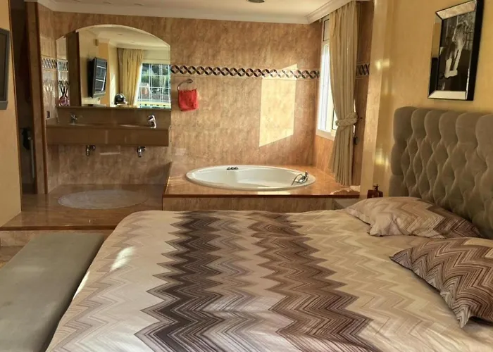 Costacabana - Lorena فيلة يوريت دي مار